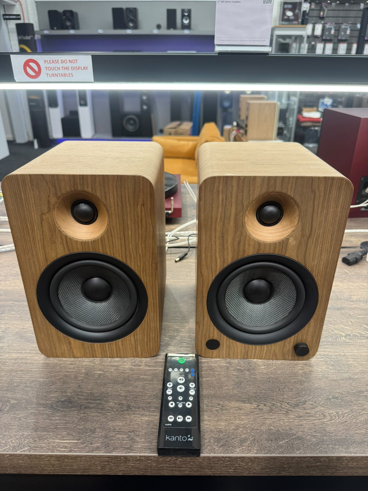 Kanto Audio YU6 - Active Powered Bluetooth Studio Speakers - Walnut - OPEN BOX