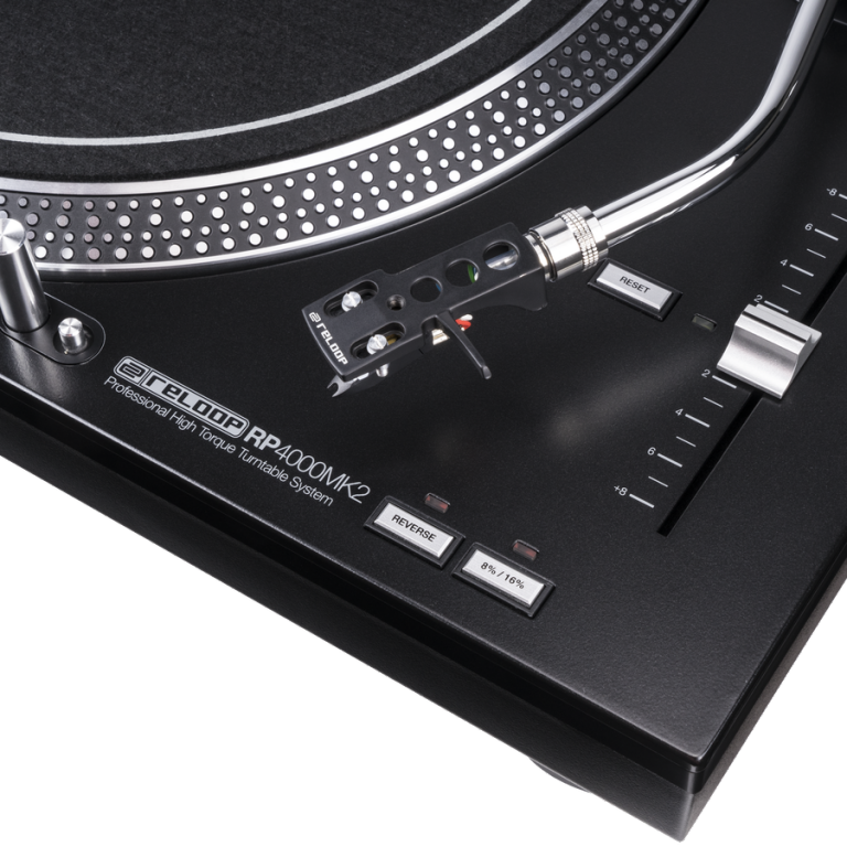 Twin Reloop RP-4000 MK2 + Reloop RMX-10BT + FREE DJ Vinyl Cleaning Kit