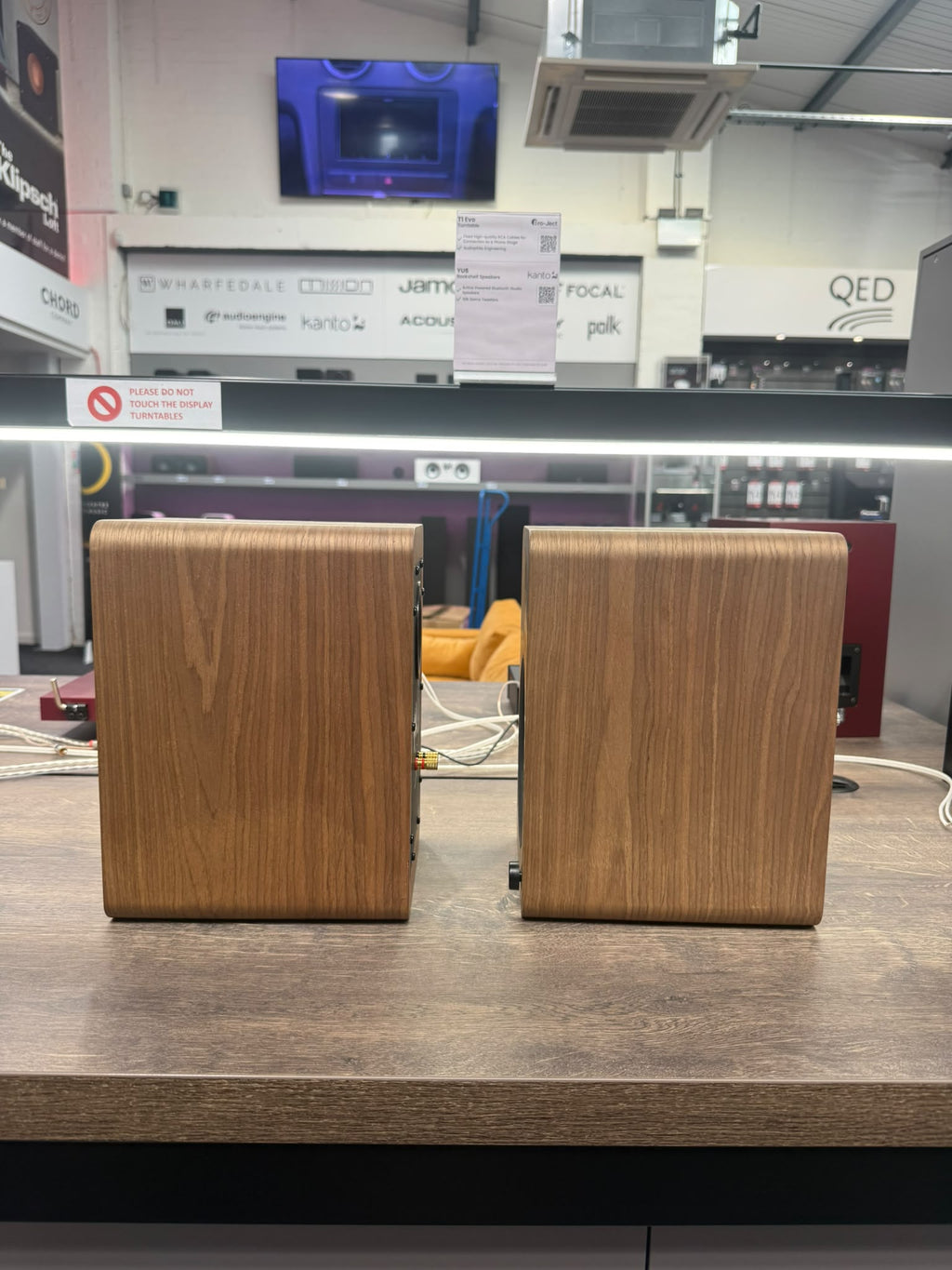 Kanto Audio YU6 - Active Powered Bluetooth Studio Speakers - Walnut - OPEN BOX