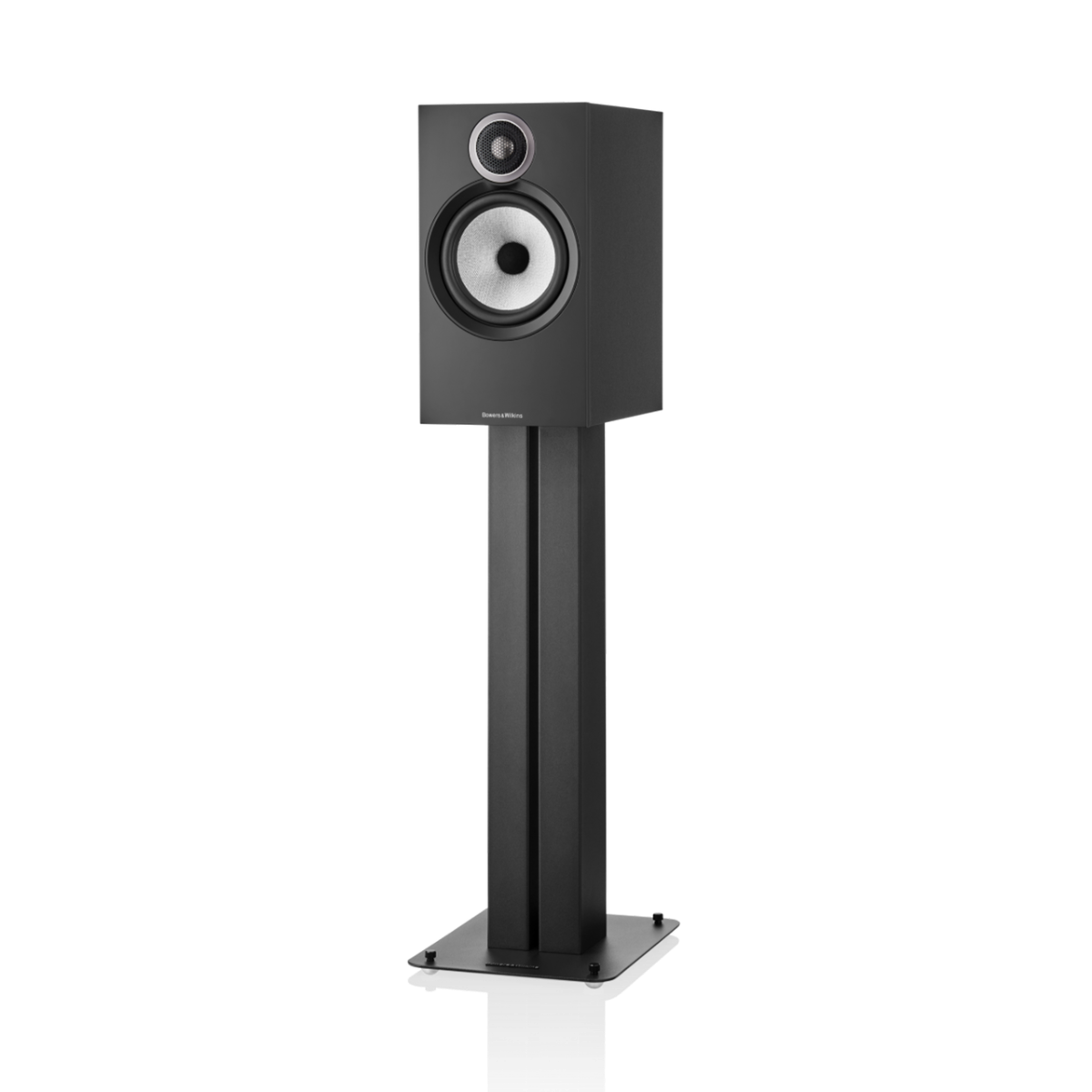 ARCAM A15+ Radia Plus Amplifier + Bowers & Wilkins 606 S3 Stand Mount Speakers Package and 5 metres Classic 79 Strand