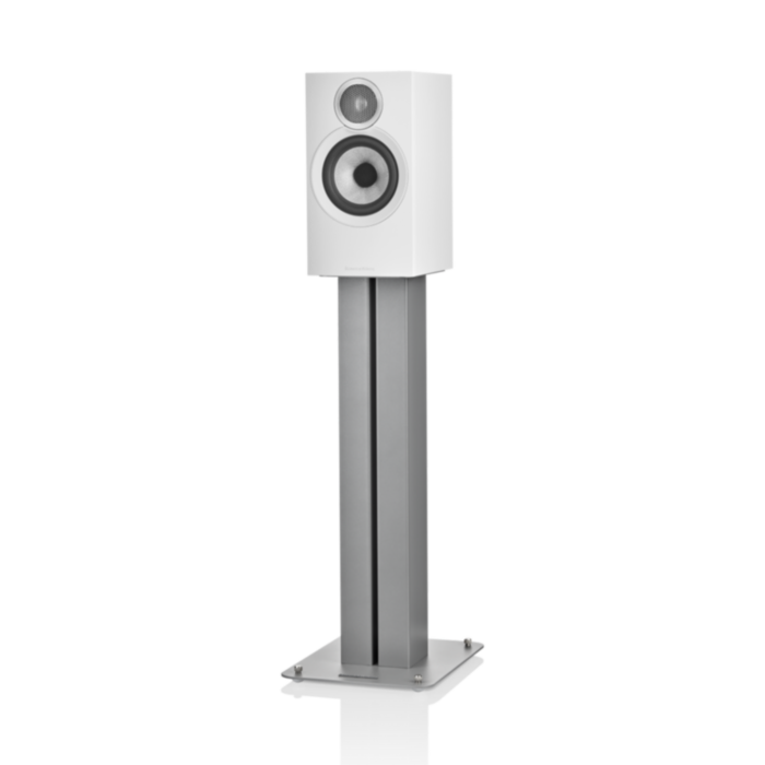 ARCAM A15+ Radia Plus Amplifier + Bowers & Wilkins 607 S3 Bookshelf Speakers Package and 5 metres Classic 79 Strand