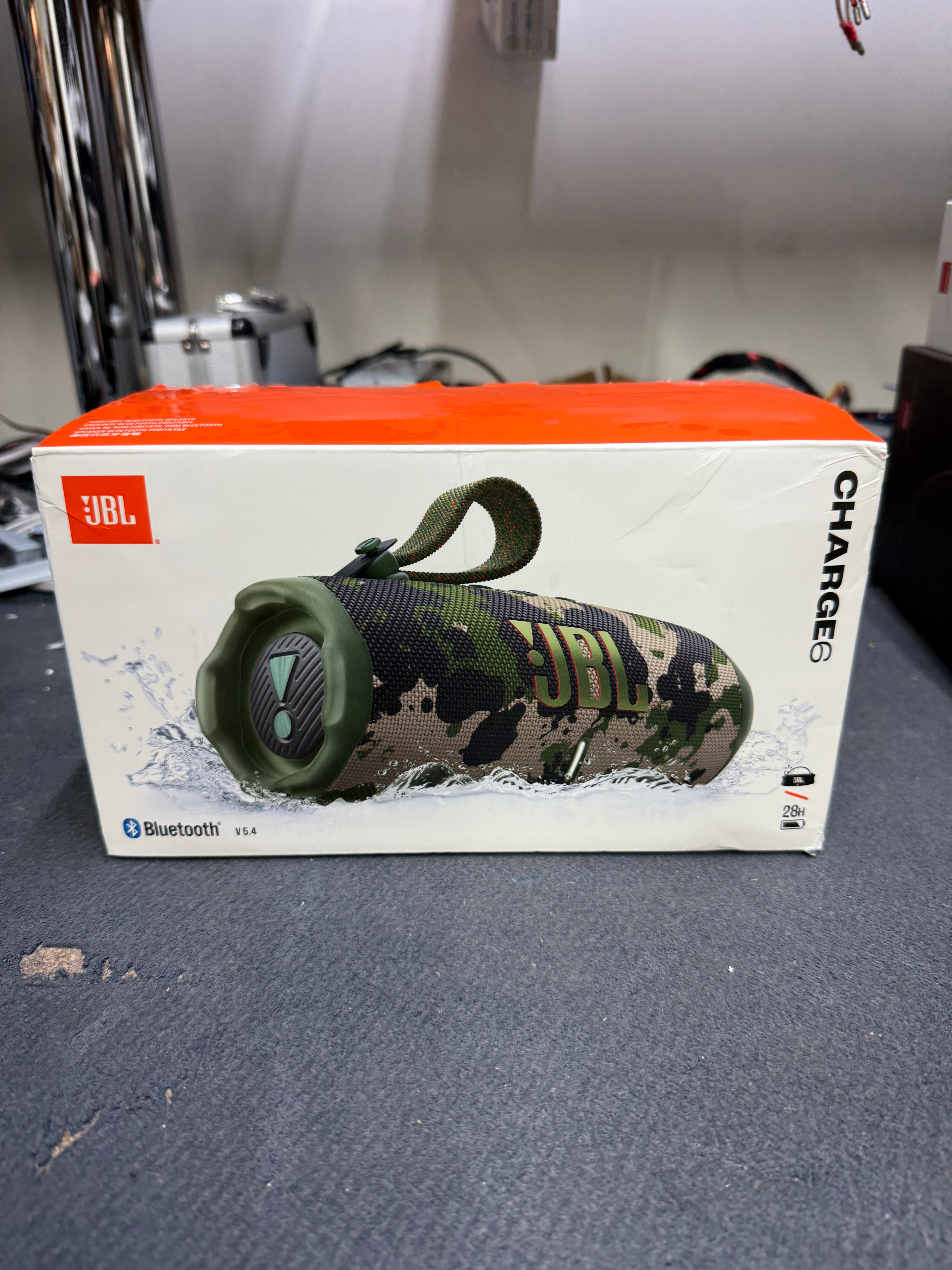 JBL CHARGE 6 - Portable Waterproof Bluetooth Speaker AI Sound Boost Auracast™ - Squad - OPEN BOX