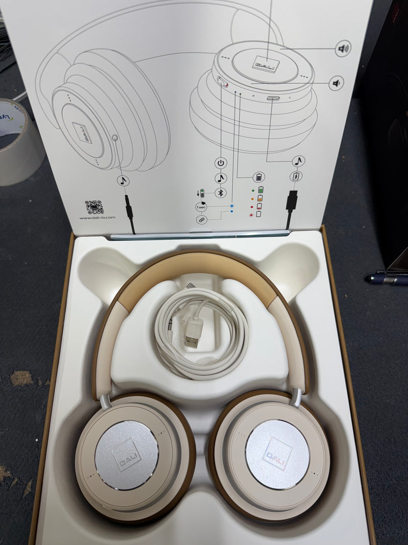 Dali IO-4 - Wireless Headphones - Caramel White - OPEN BOX