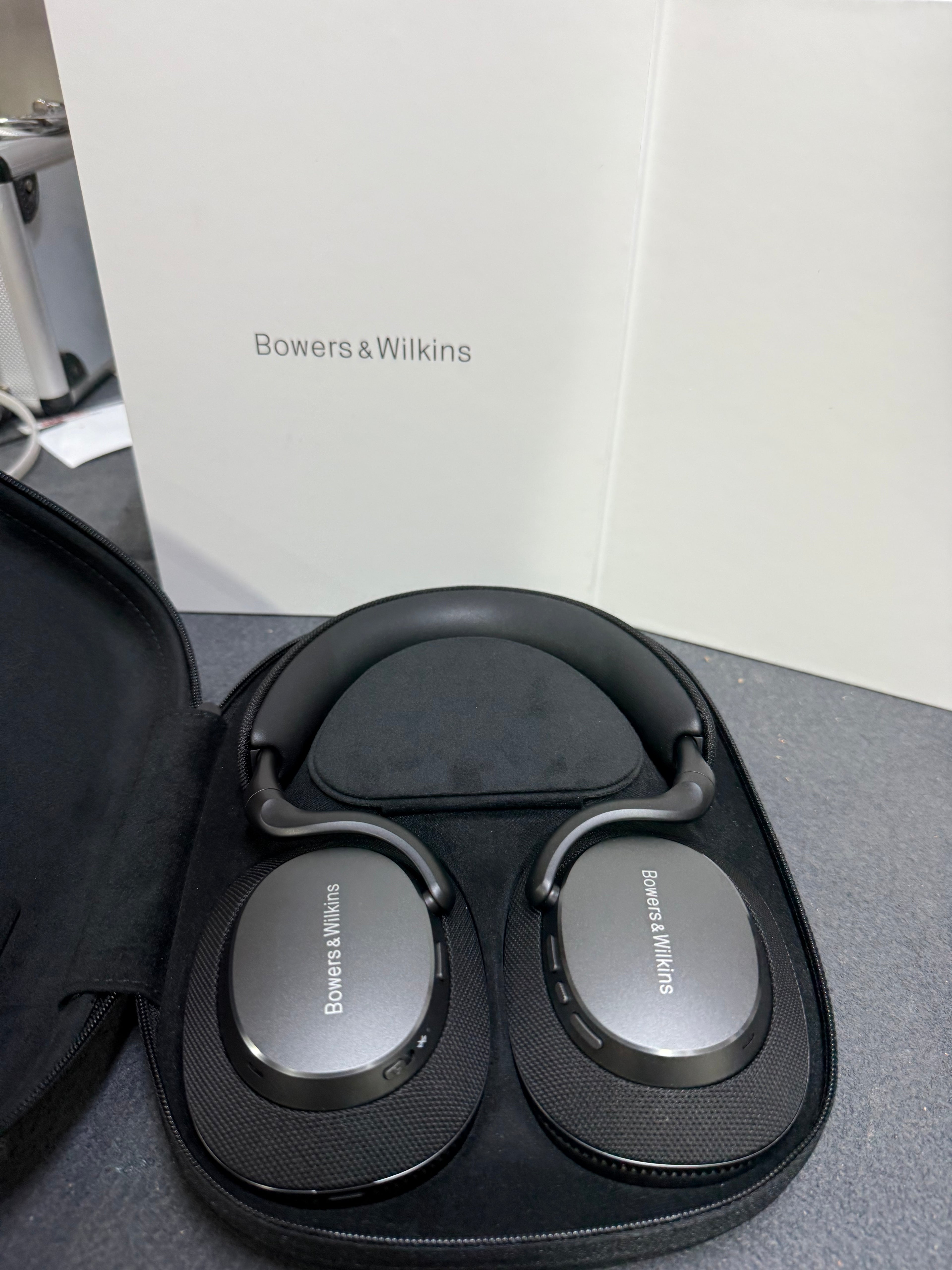 Bowers & Wilkins Px7 S3 High Performance Noise Cancelling Wireless Headphones - Anthracite Black - OPEN BOX