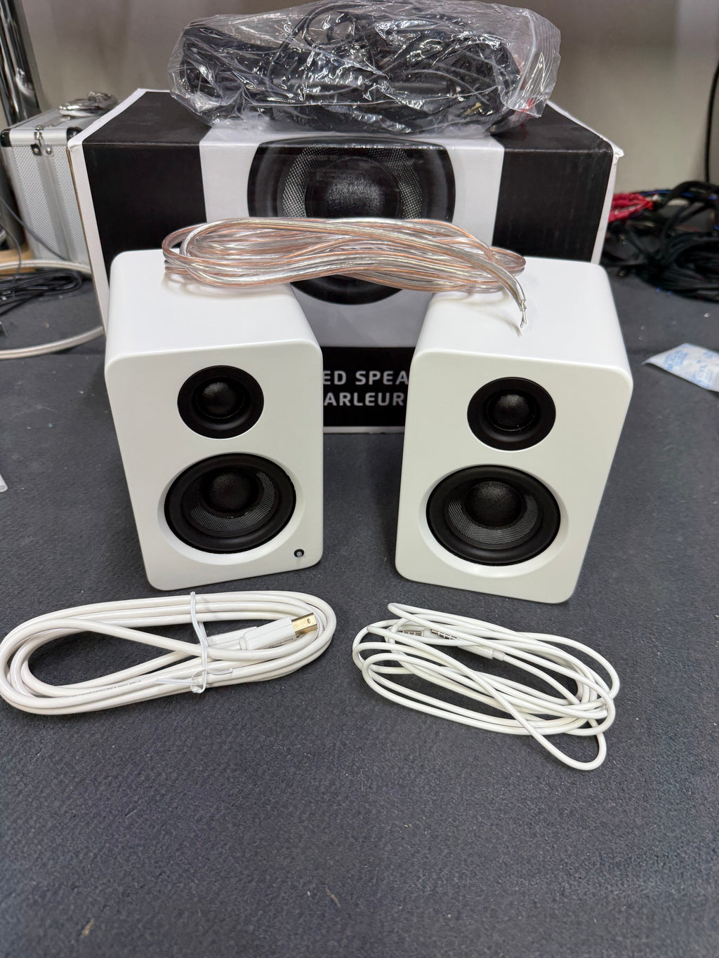 Kanto Audio YU2 - Active Powered Desktop Speakers - Matte White - EX DEMO