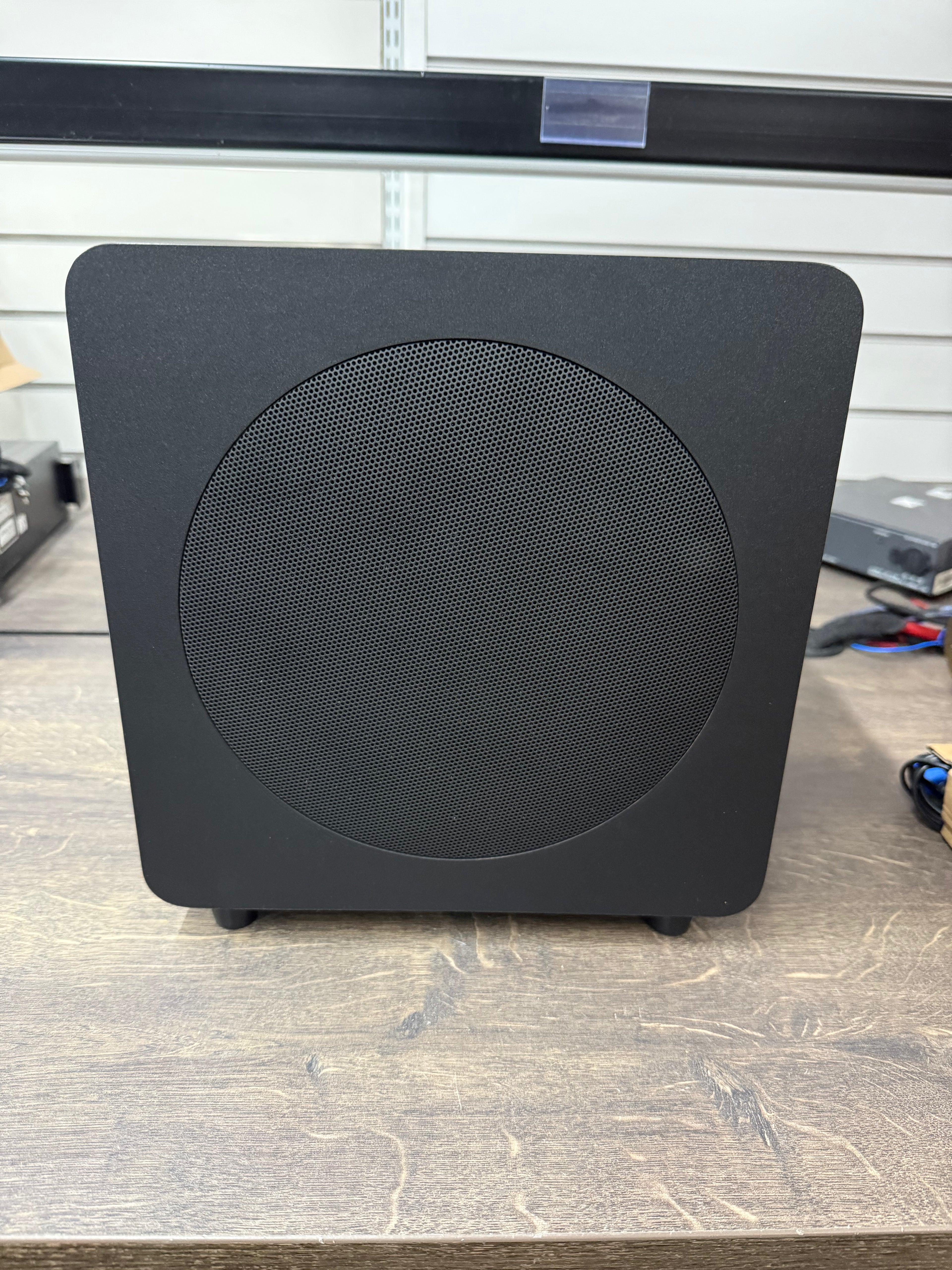 Kanto SUB8 MKII 8-inch Sealed Powered Subwoofer - Matte Black - OPEN BOX