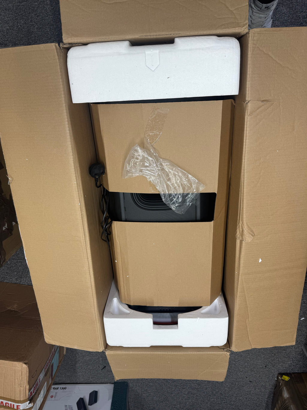 JBL PartyBox 720 - Party Speaker Wi-Fi and Bluetooth IPX4 Splashproof with Lights Show - DAMAGED
