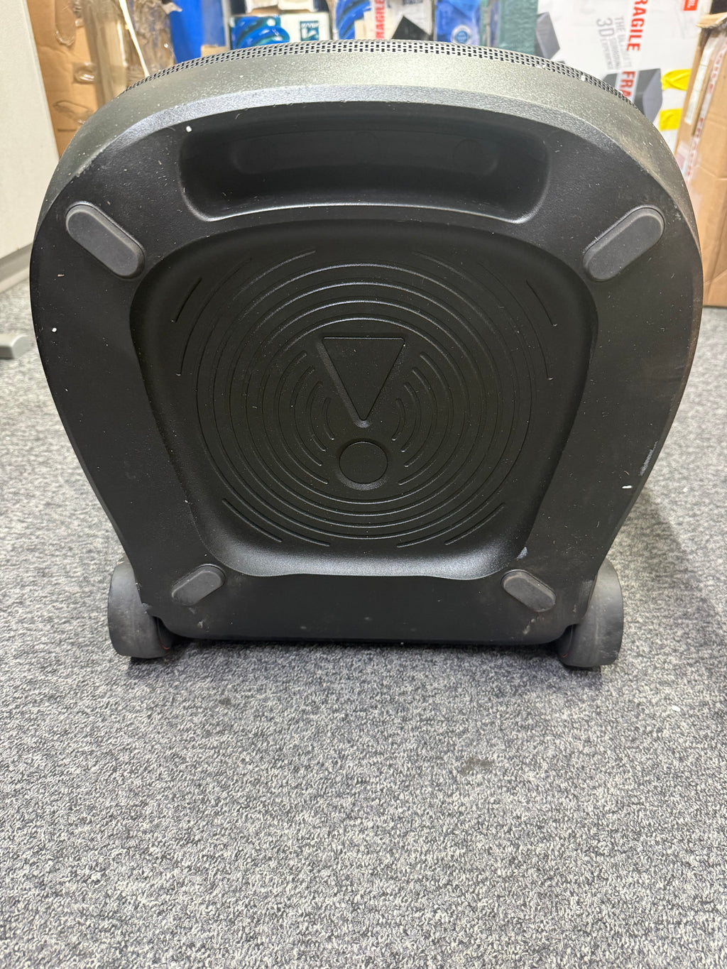JBL PartyBox 720 - Party Speaker Wi-Fi and Bluetooth IPX4 Splashproof with Lights Show - DAMAGED