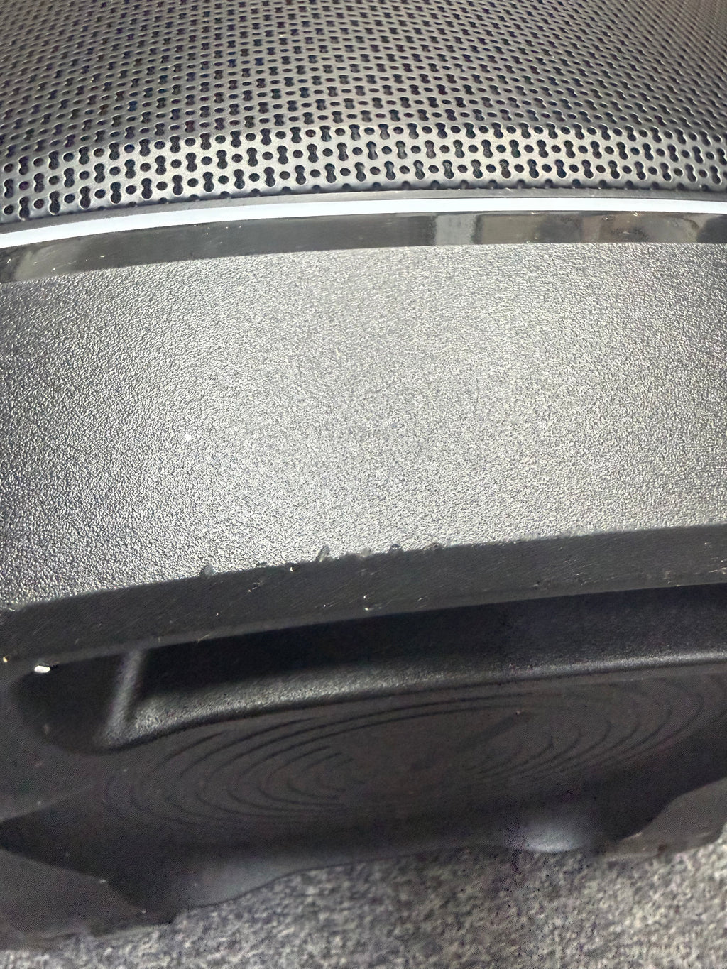JBL PartyBox 720 - Party Speaker Wi-Fi and Bluetooth IPX4 Splashproof with Lights Show - DAMAGED