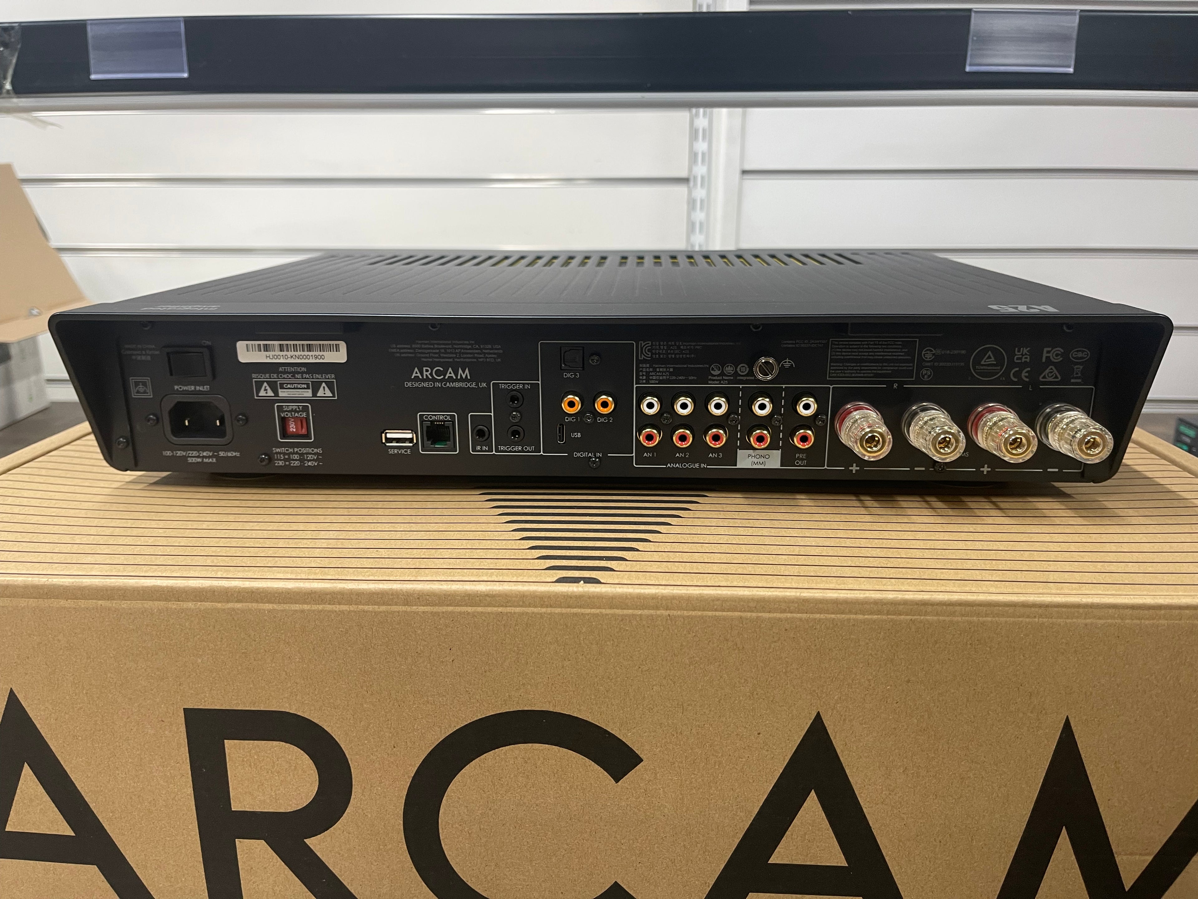 ARCAM Radia A25 Integrated Amplifier - OPEN BOX