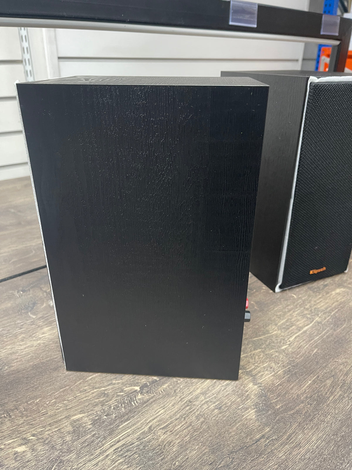 Klipsch R-40M Bookshelf Speakers - DAMAGED