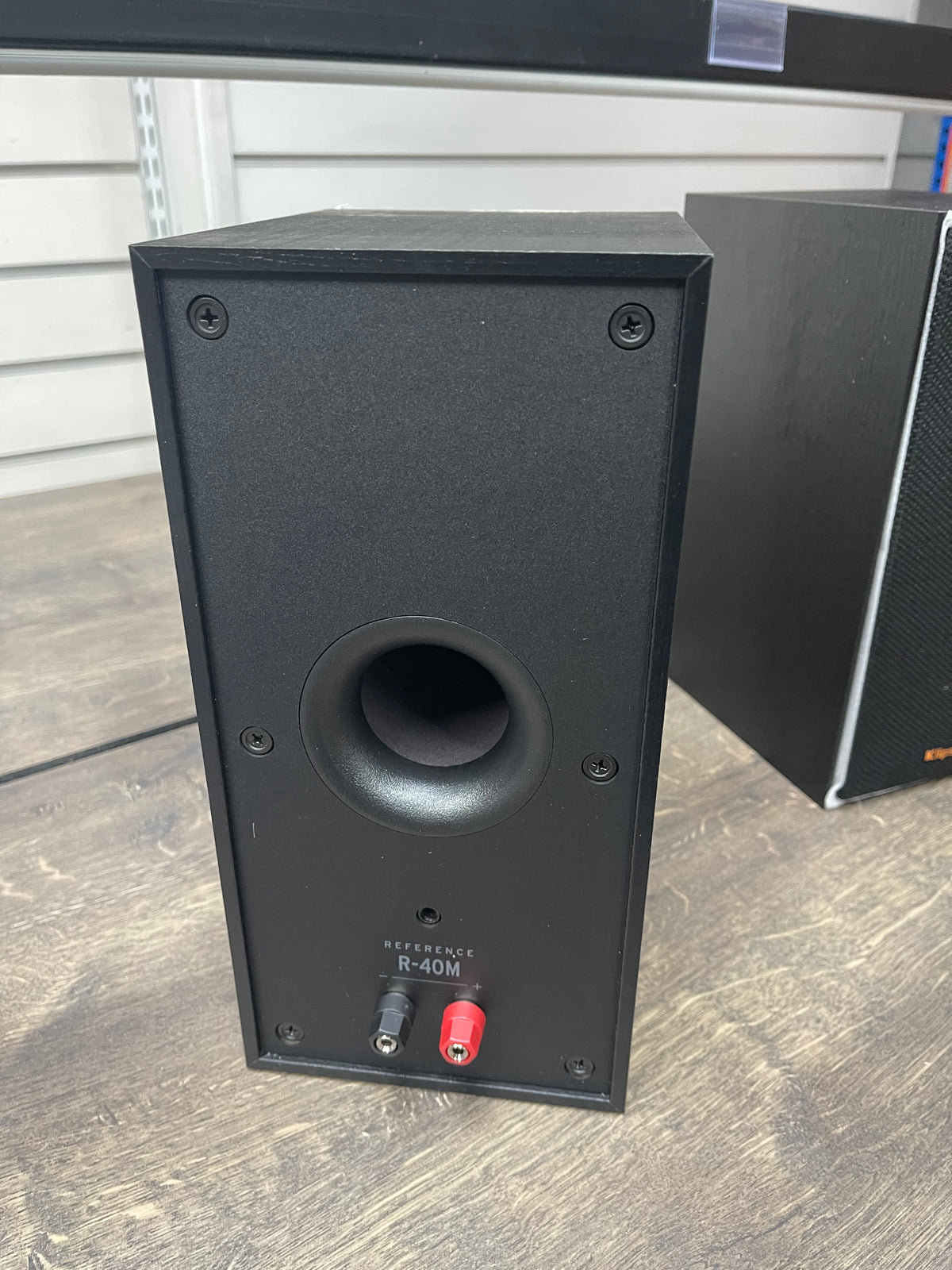 Klipsch R-40M Bookshelf Speakers - DAMAGED