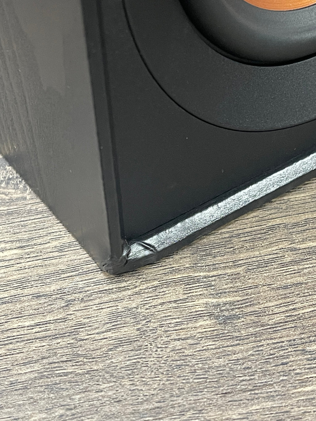 Klipsch R-40M Bookshelf Speakers - DAMAGED