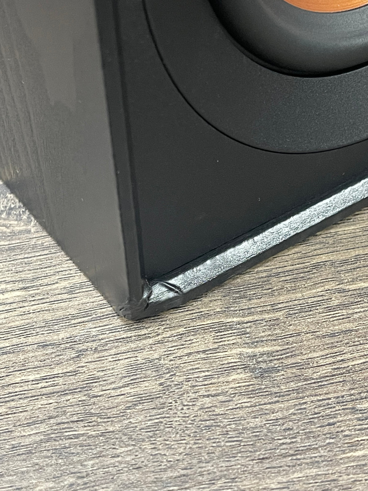 Klipsch R-40M Bookshelf Speakers - DAMAGED
