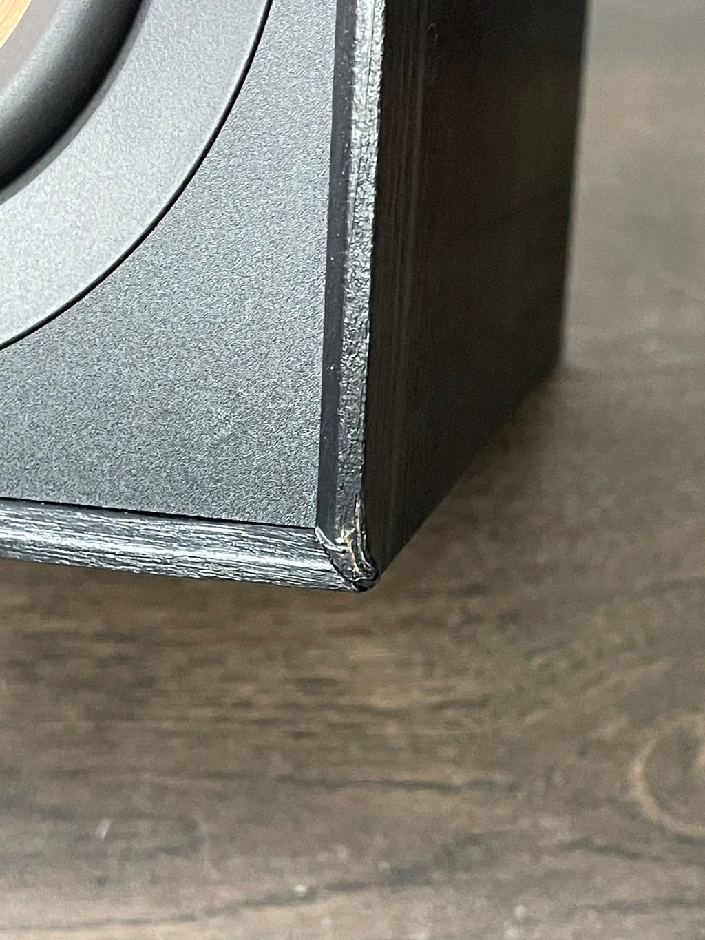 Klipsch R-40M Bookshelf Speakers - DAMAGED