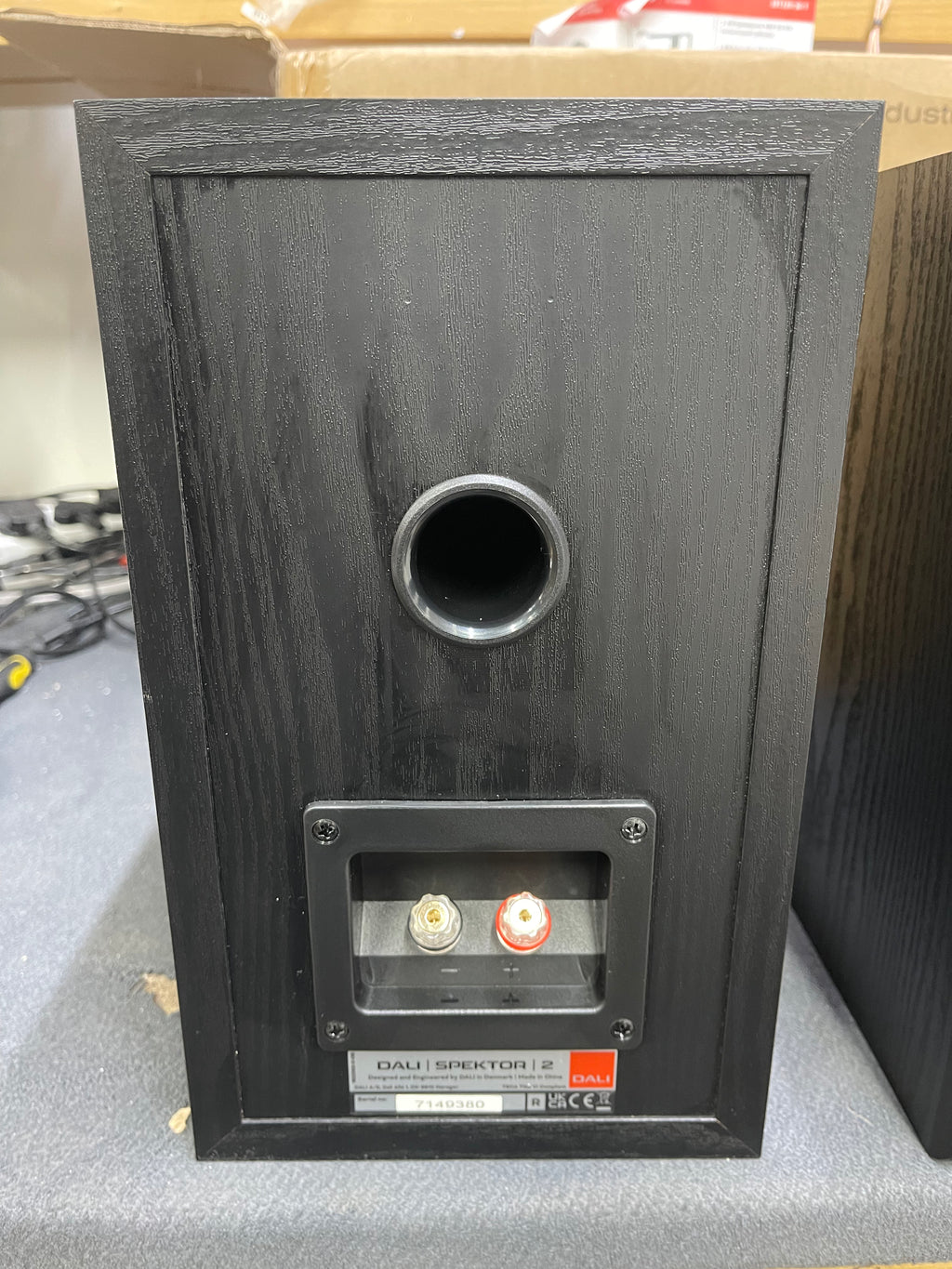 Dali Spektor 2 Speakers - Pair - Black - OPEN BOX
