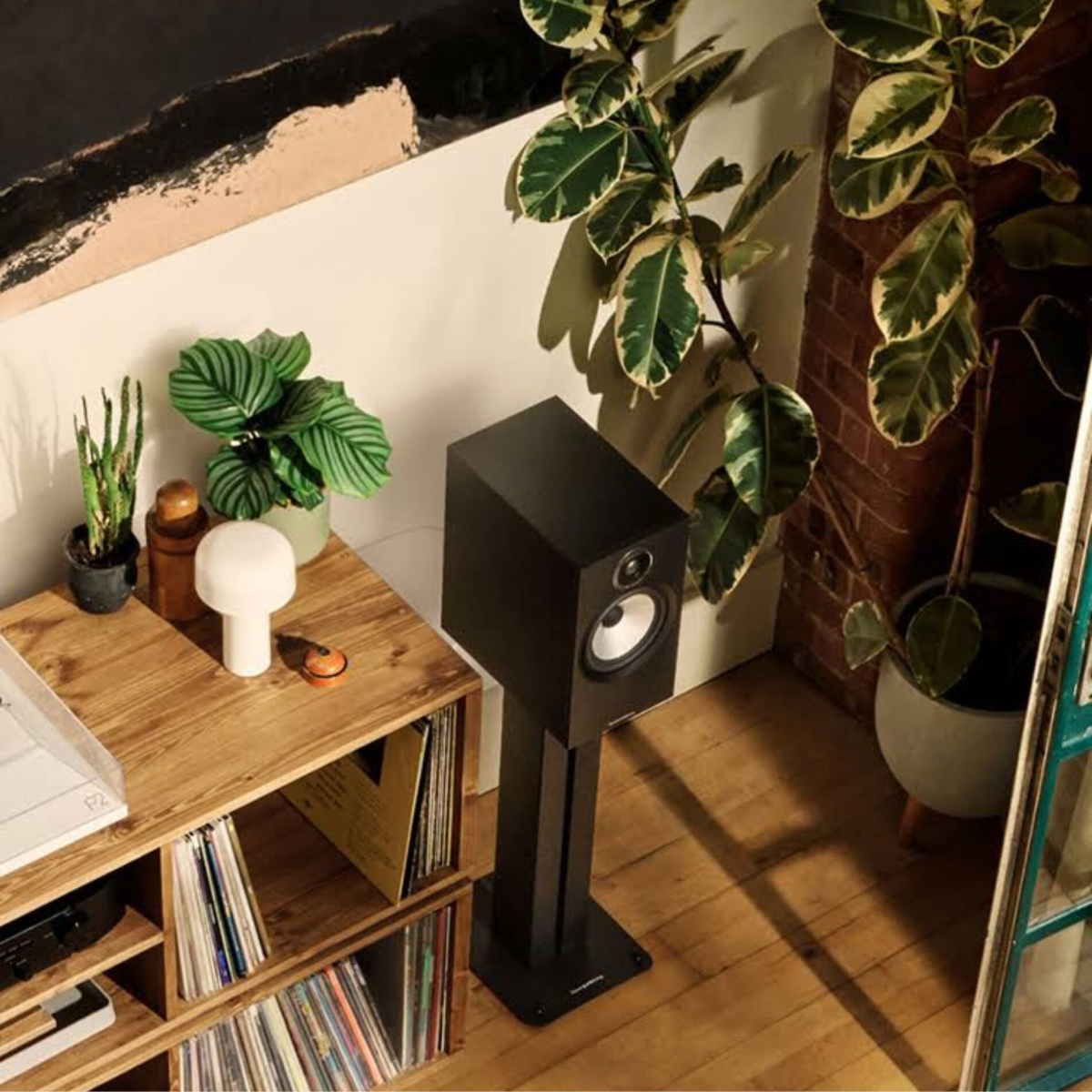 Bowers & Wilkins FS-600 S3 Speaker Stands – Black