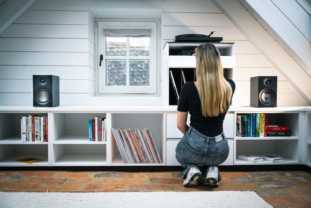 Pro-Ject Colourful Audio System E - Black Satin