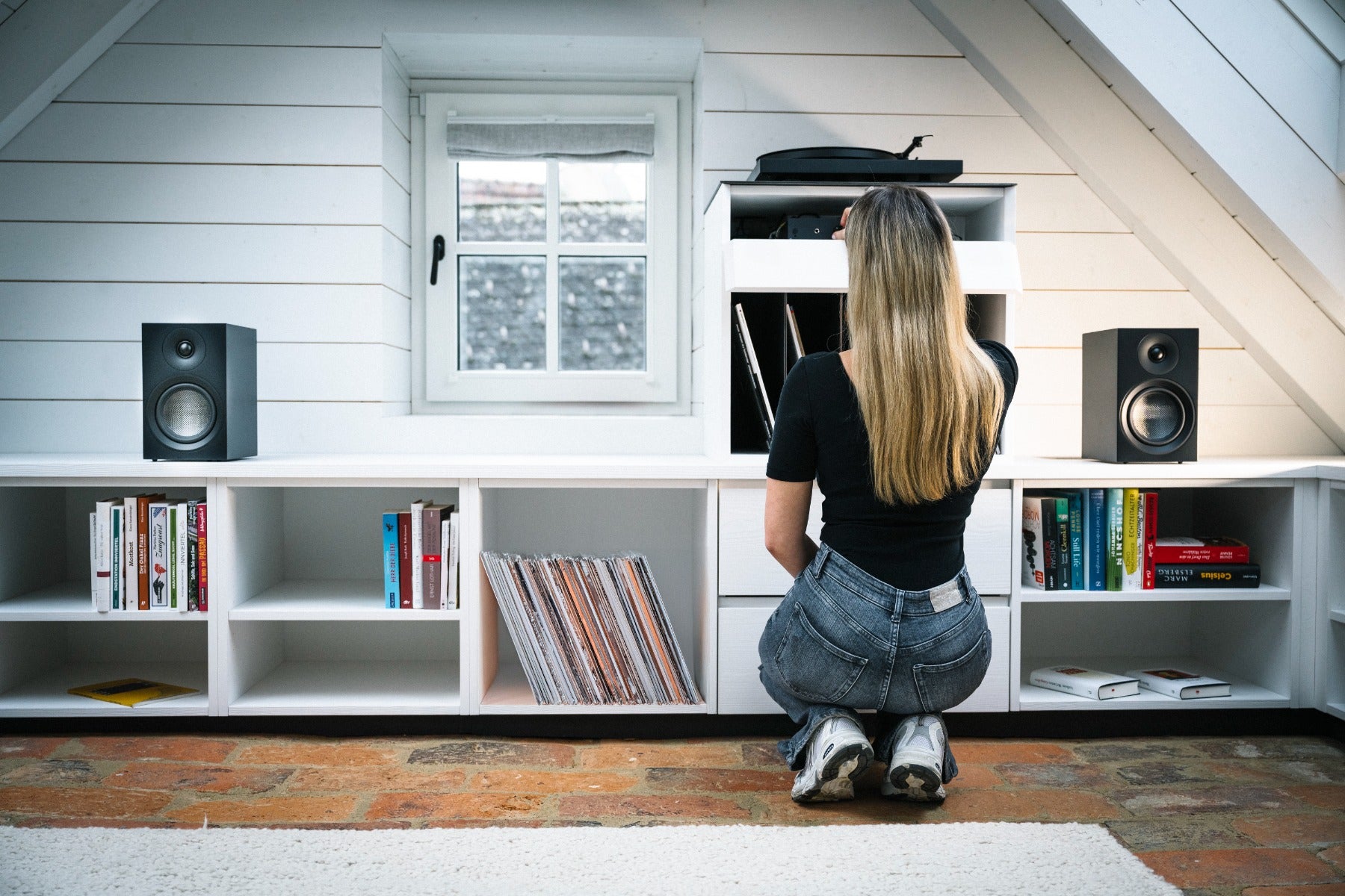 Pro-Ject Colourful Audio System E - Black Satin