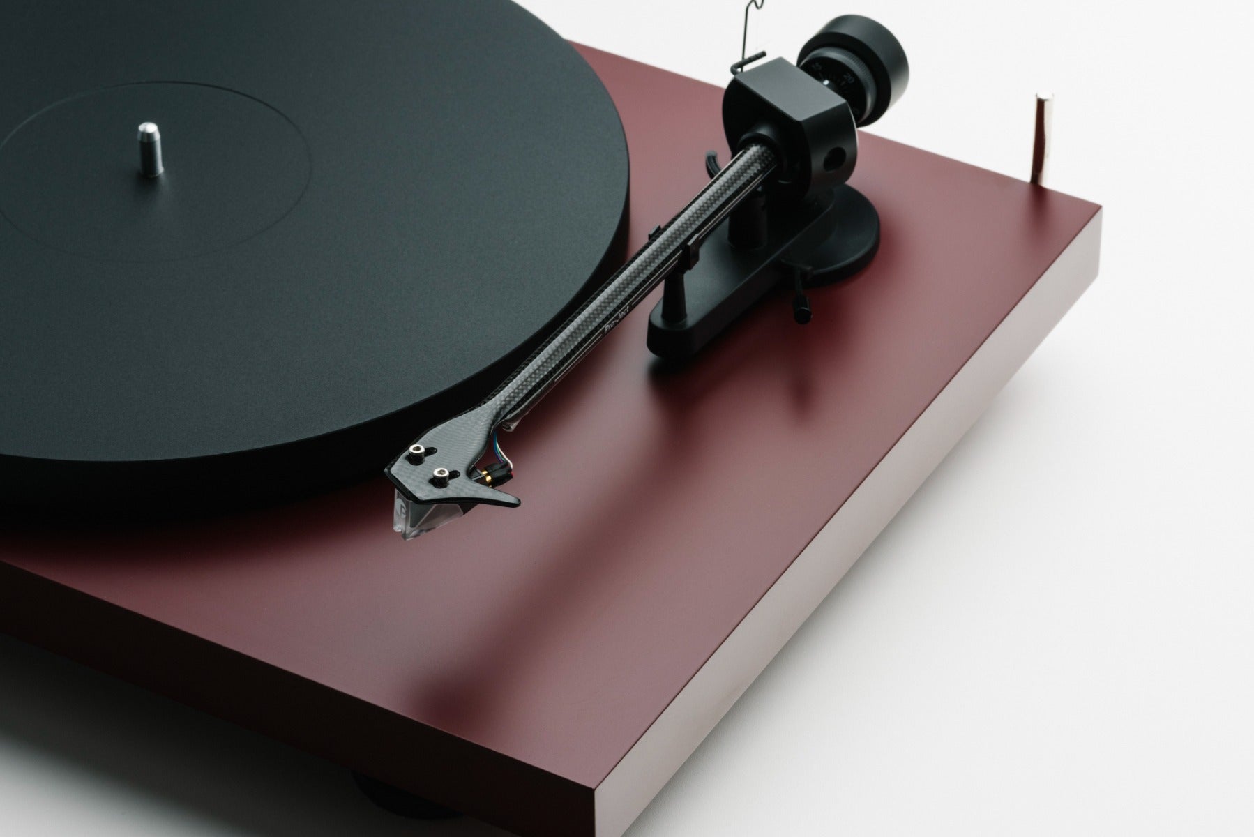 Pro-Ject Debut EVO 2 - Black Gloss
