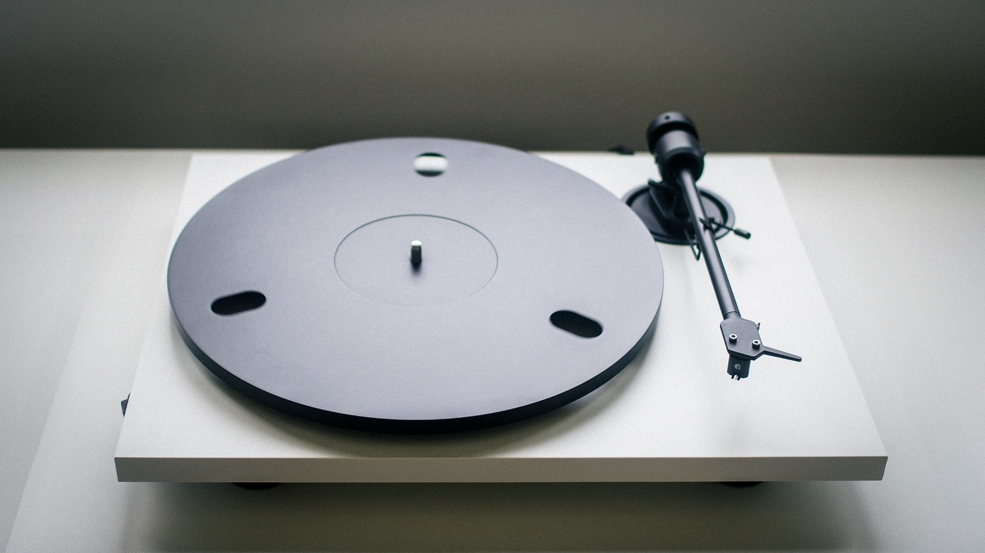 Pro-Ject E-Line E1.2 Turntable - White