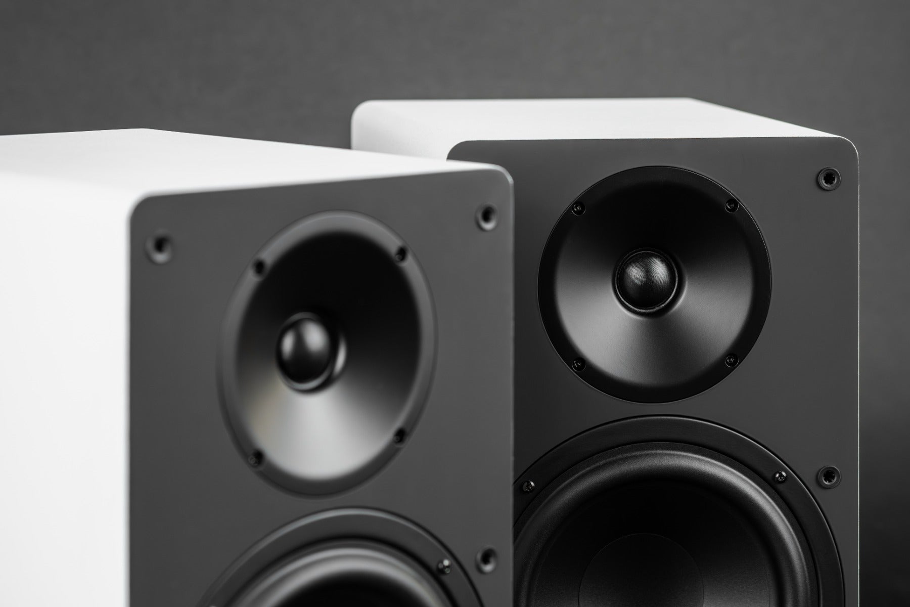 ELAC Debut ConneX DCB61 Active Speakers - White