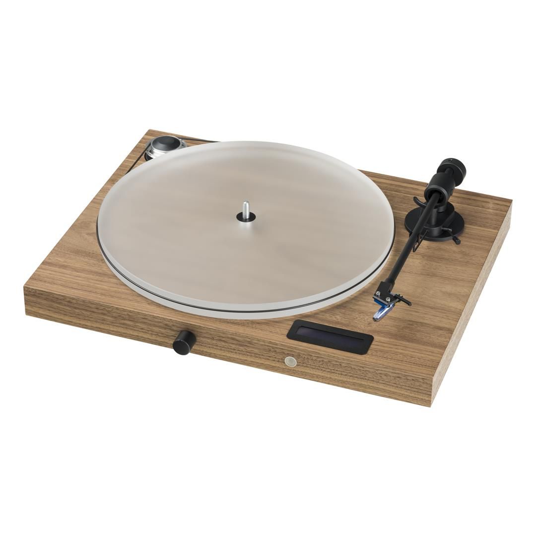 Pro-Ject Juke Box S2 Turntable + Klipsch RP-600M II Bookshelf Speakers