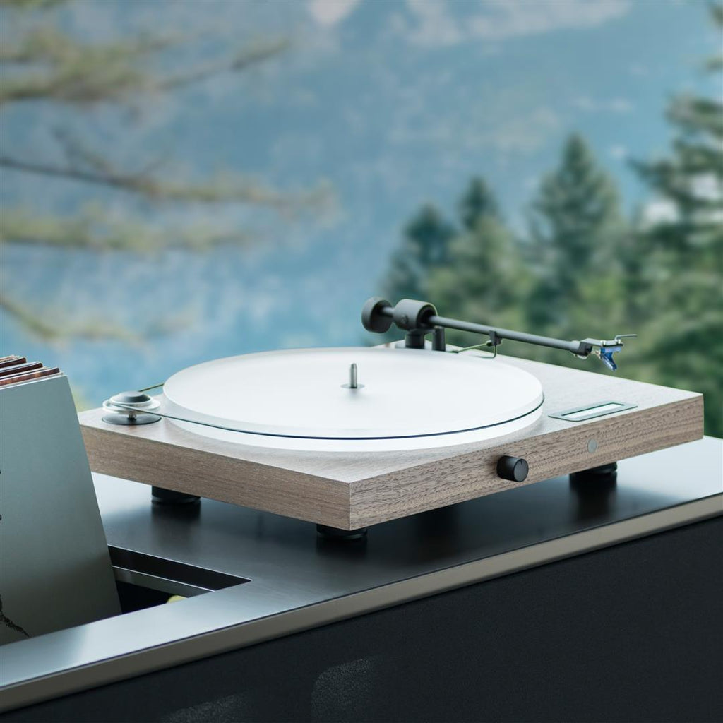 Pro-Ject Juke Box S2 Premium All In One Turntable in Walnut