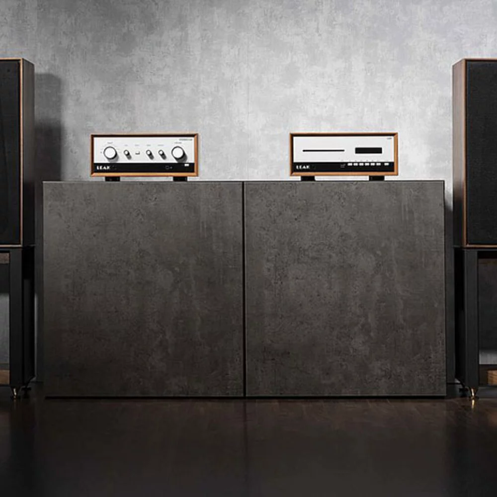 LEAK CDT CD Transport - Walnut