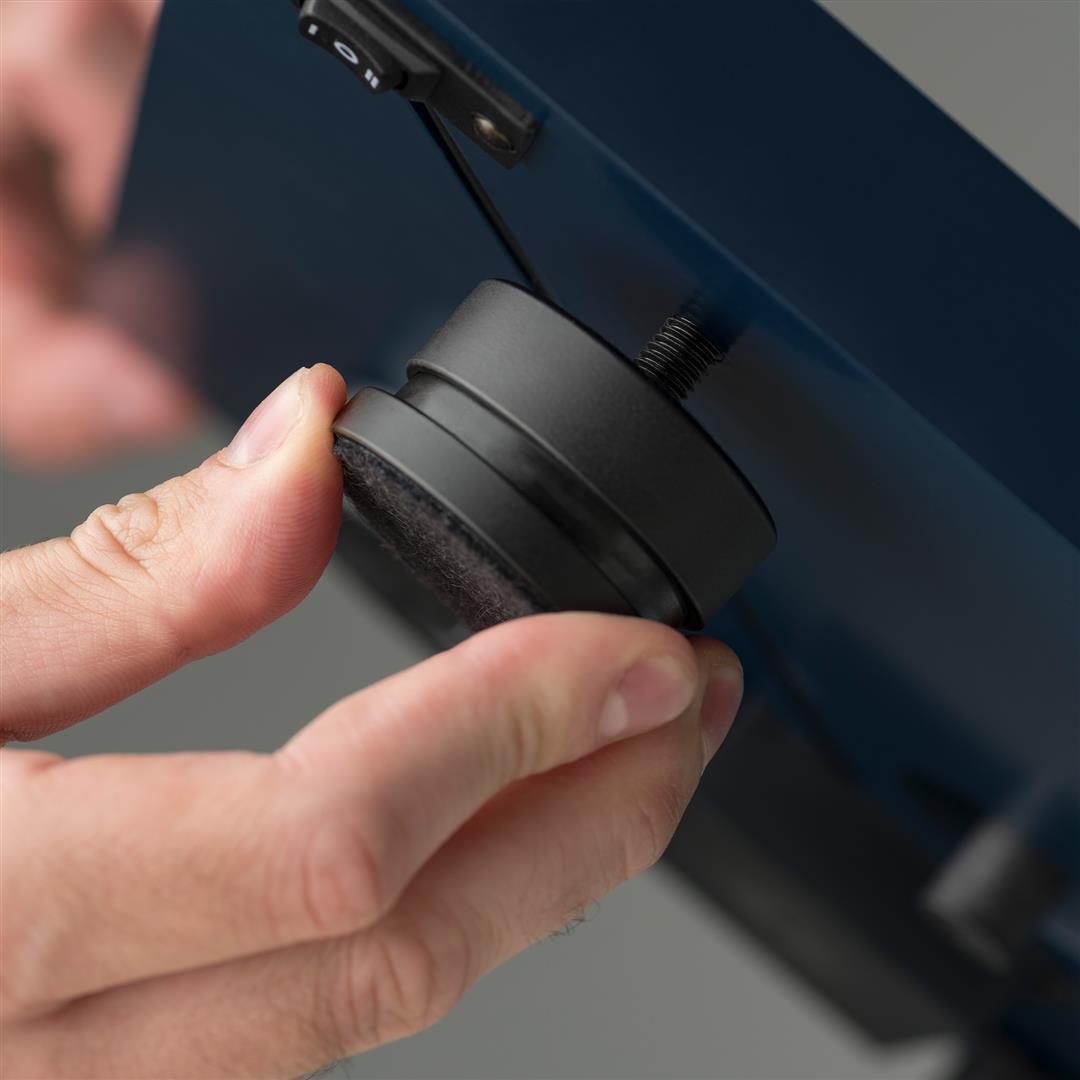 Pro-Ject Debut Carbon Evo + Kanto YU6 + SUB8 MKII Bundle in Matt Black