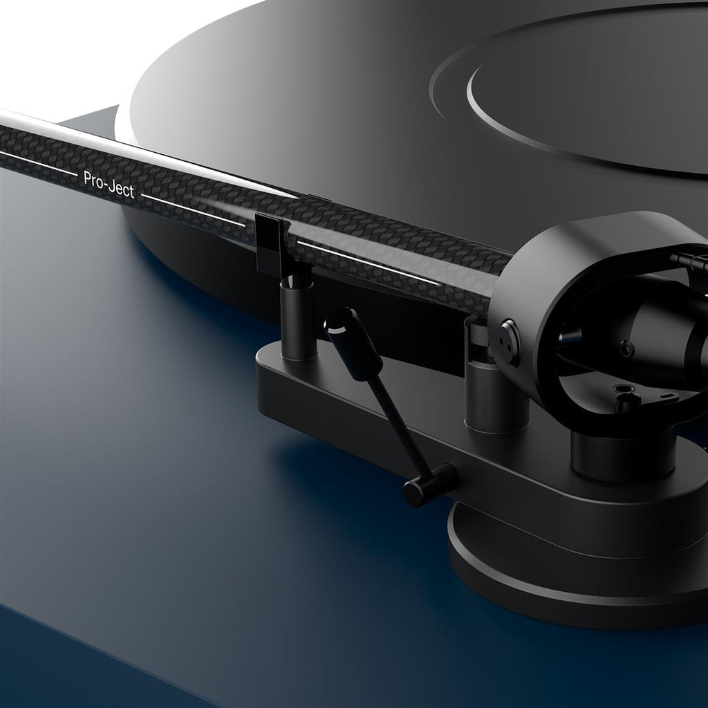 Pro-Ject Debut EVO 2 Turntable + Kanto YU6 Active Speakers in Walnut Bundle