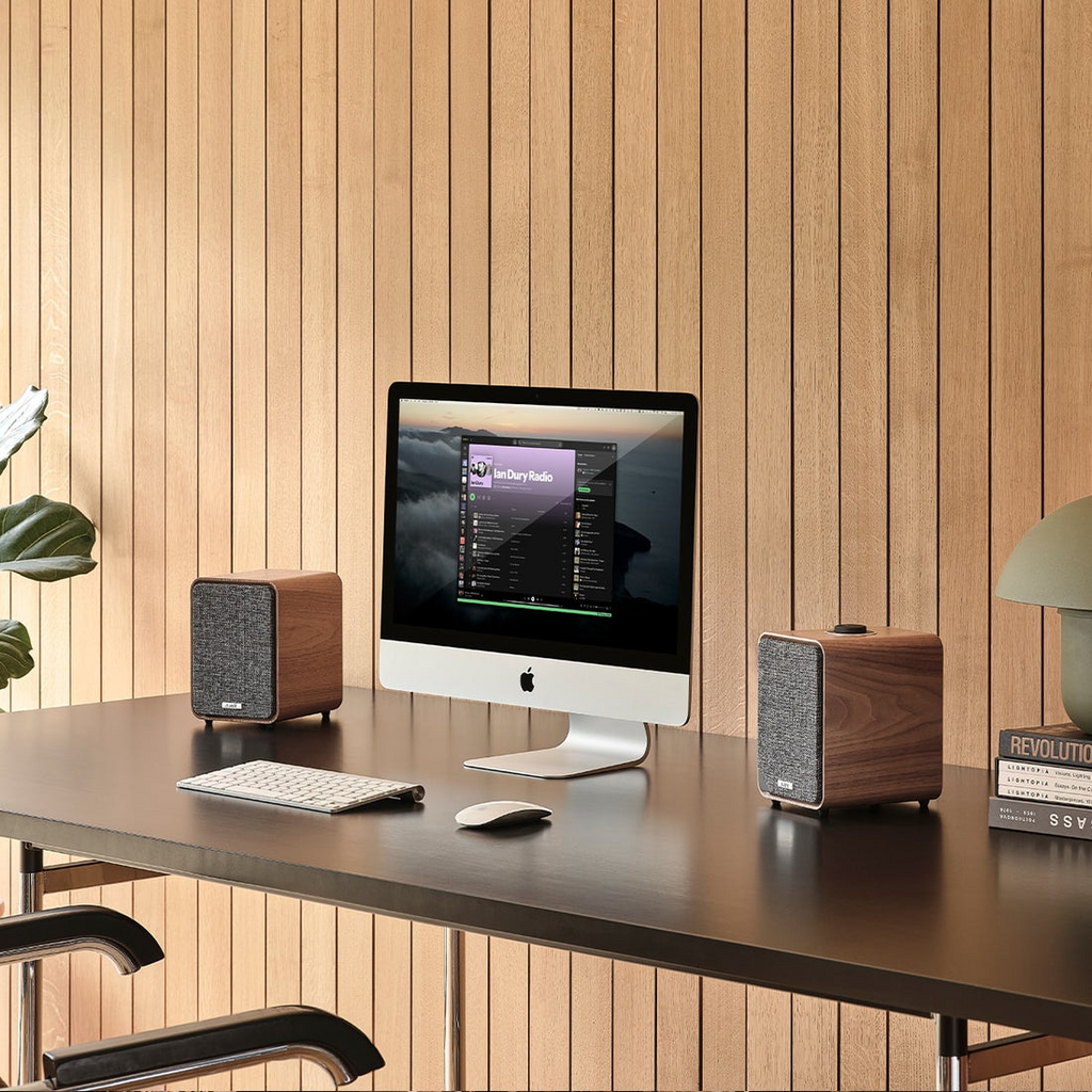 Ruark Audio MR1 MK3 Bluetooth Speaker System – Rich Walnut