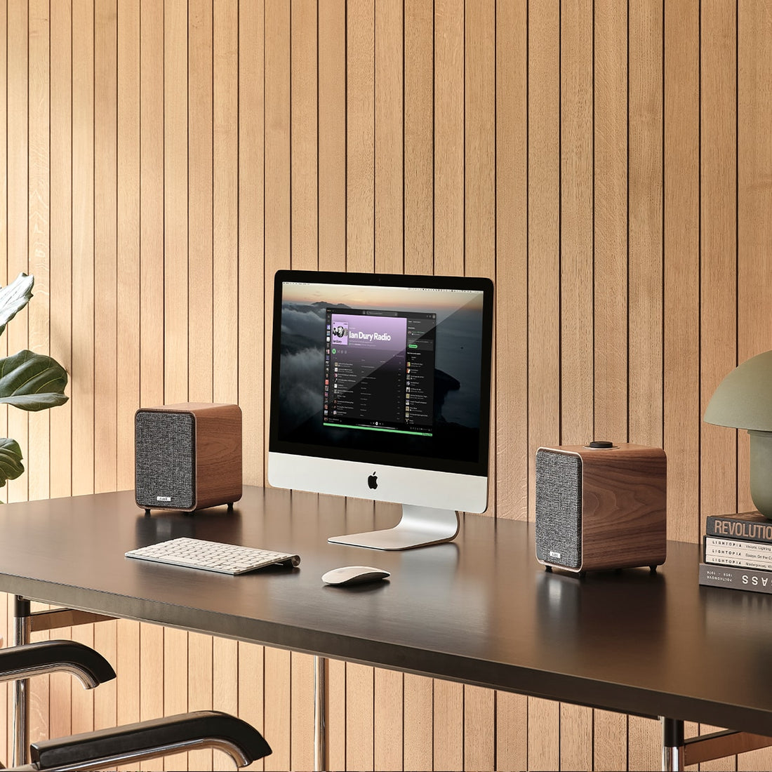 Ruark Audio MR1 MK3 Bluetooth Speaker System – Rich Walnut