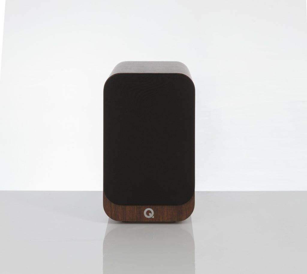 LEAK Stereo 130 Integrated Amplifier + Q Acoustics 3020i Speakers