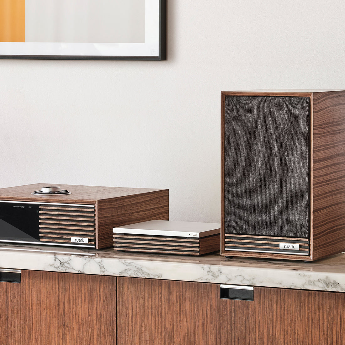 Ruark R610 Music Console & Sabre-R Bookshelf Speakers Fused Walnut with R-CD100 CD Player