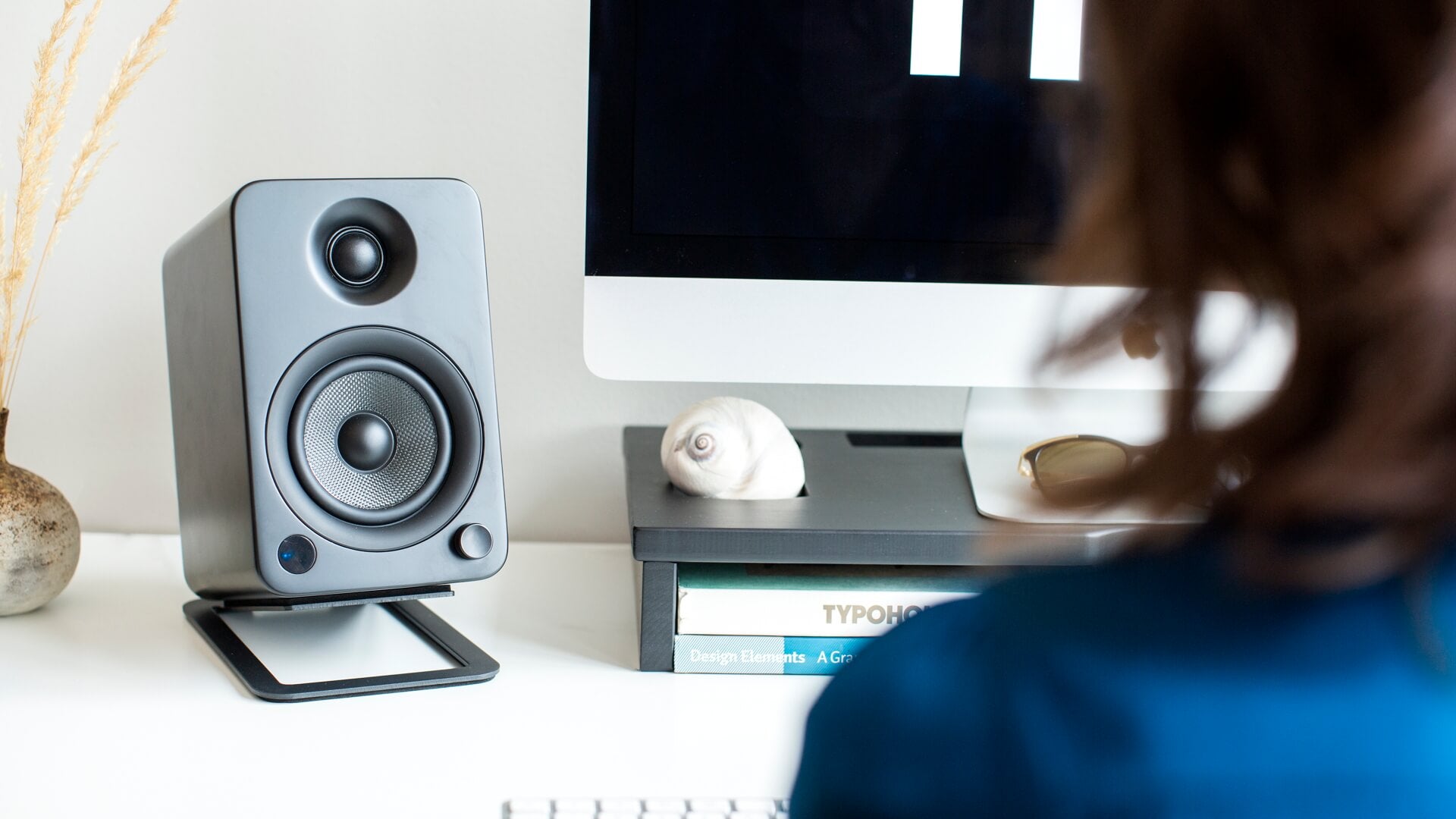 Kanto Audio S4 (Medium) - Desktop Speaker Stands for YU4 Speakers (Pair) - Steel Black