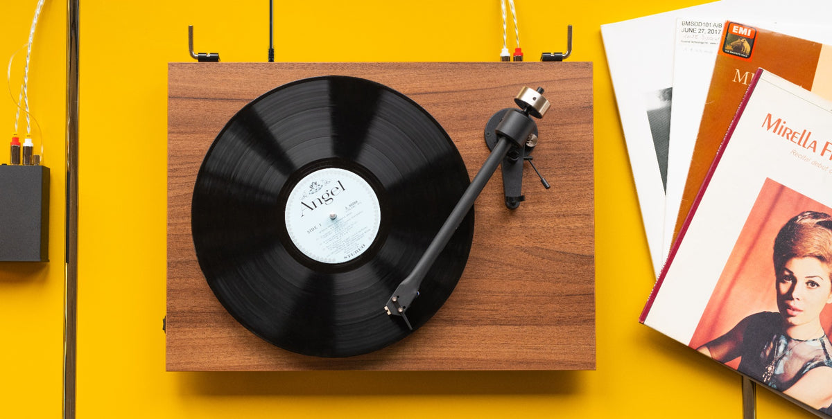 Pro-Ject T2 Super Phono T-Line Turntable - Black Gloss