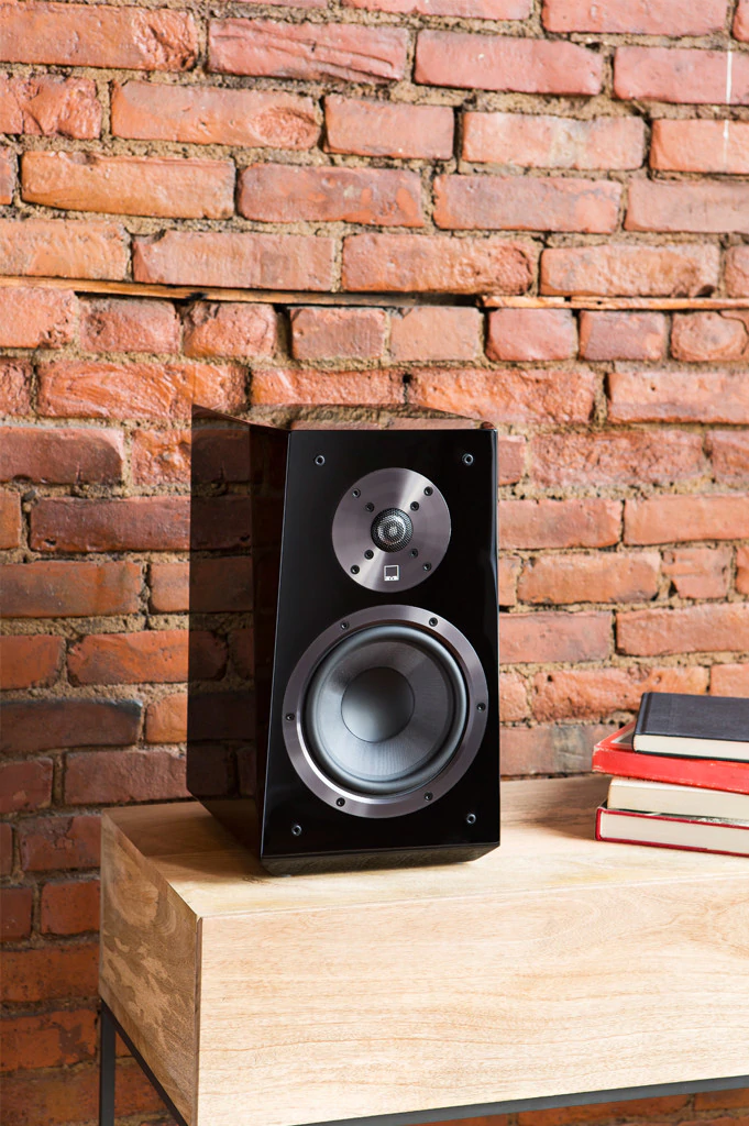 SVS Ultra Bookshelf Speaker - Black Gloss