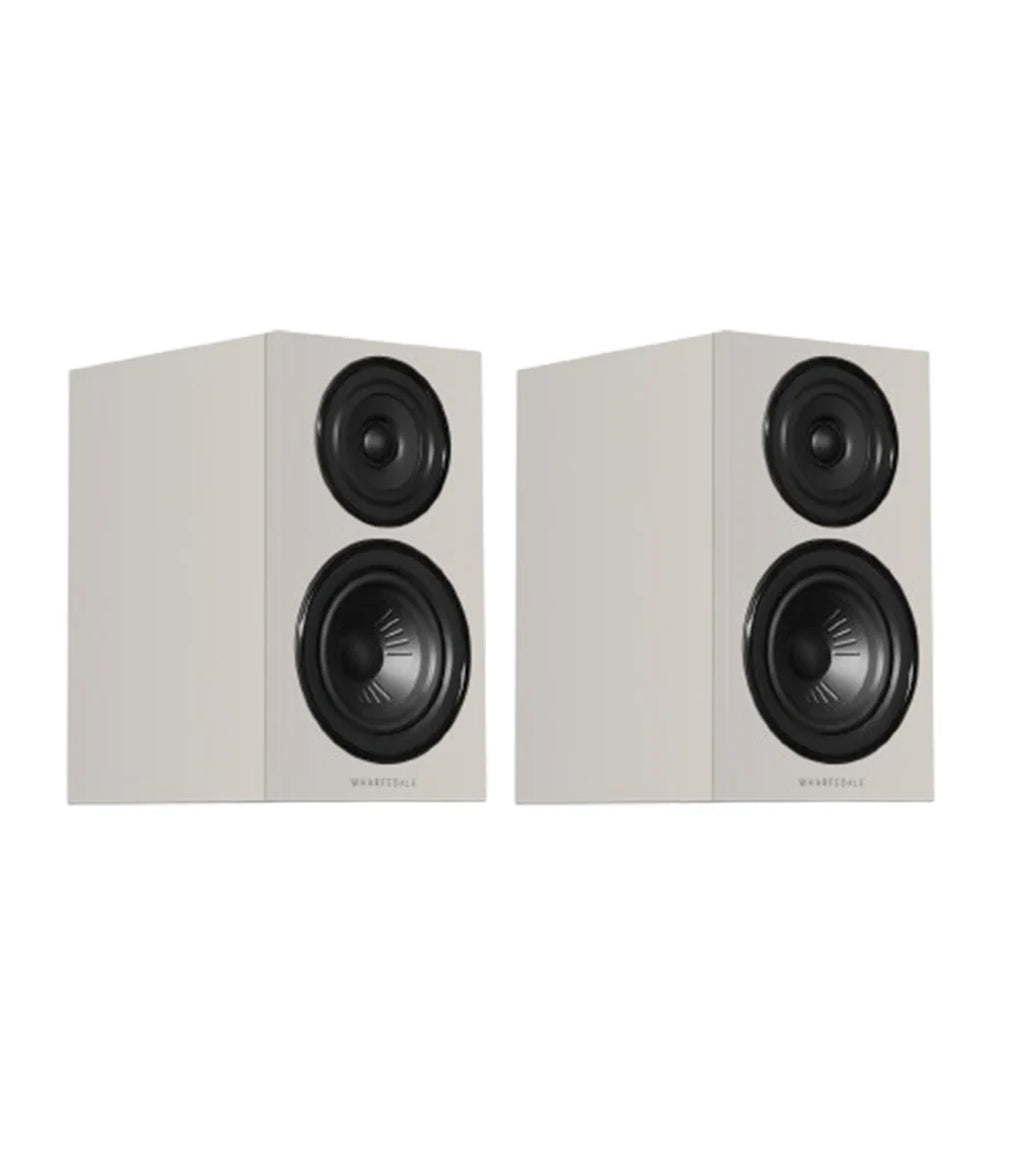 ARCAM A5+ Radia Plus Amplifier + Wharfedale - Diamond 12.1i Bookshelf Speakers Package and 5 metres Classic 79 Strand