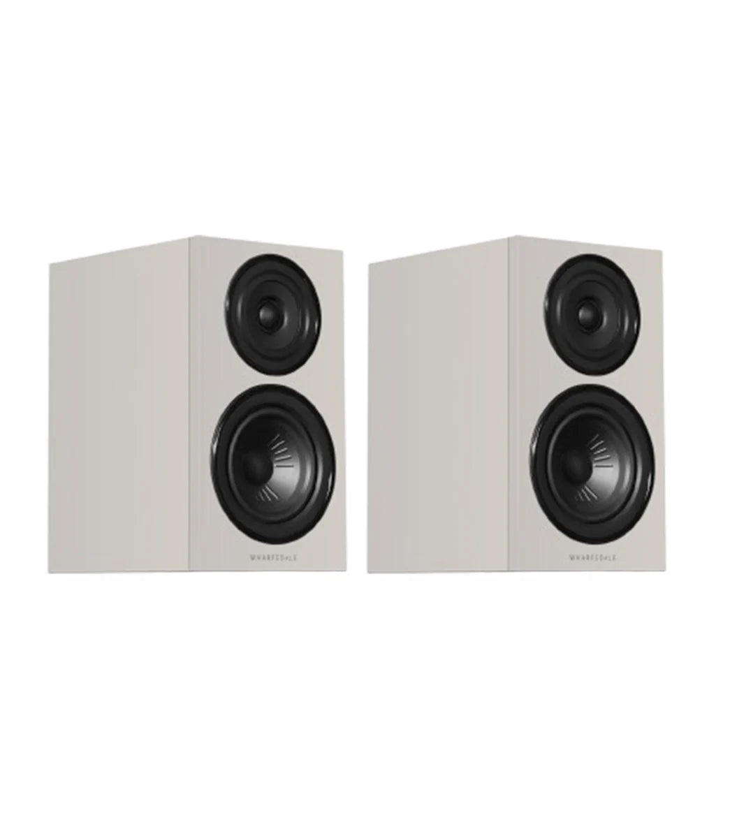 ARCAM A5+ Radia Plus Amplifier + Wharfedale - Diamond 12.1i Bookshelf Speakers Package and 5 metres Classic 79 Strand