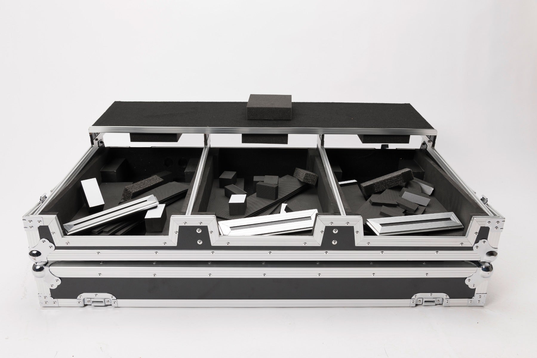 Magma Multi-Format Workstation Case Player/Mixer Set