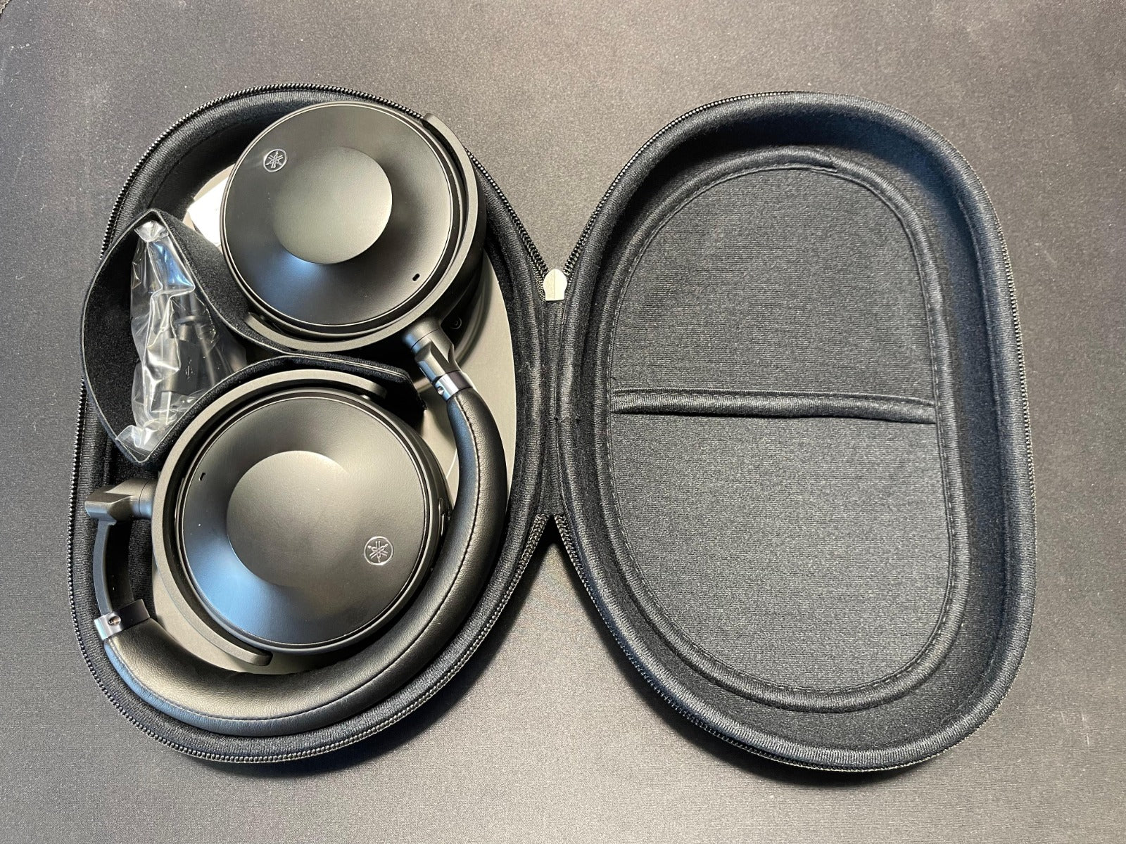 Yamaha YH-E700A Wireless Headphones - Black - EX-DEMO