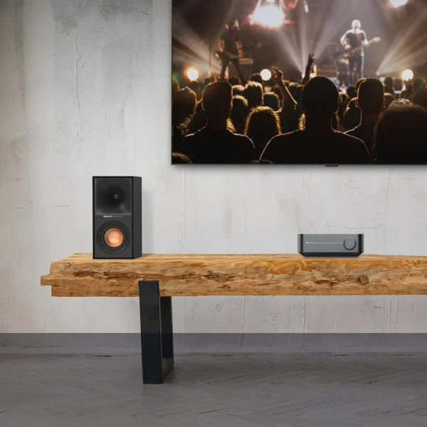 WiiM AMP + Klipsch R-40M Bookshelf Speakers
