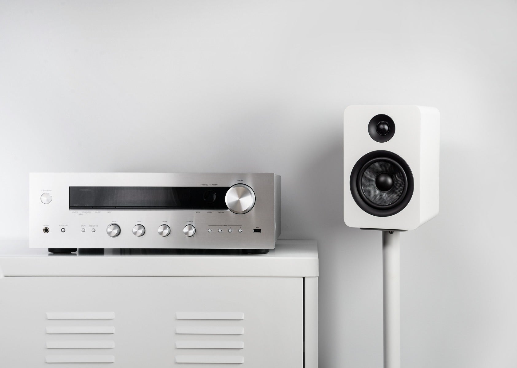 Kanto YU Passive 6 - 5.25" Bookshelf Speakers In White - Pair